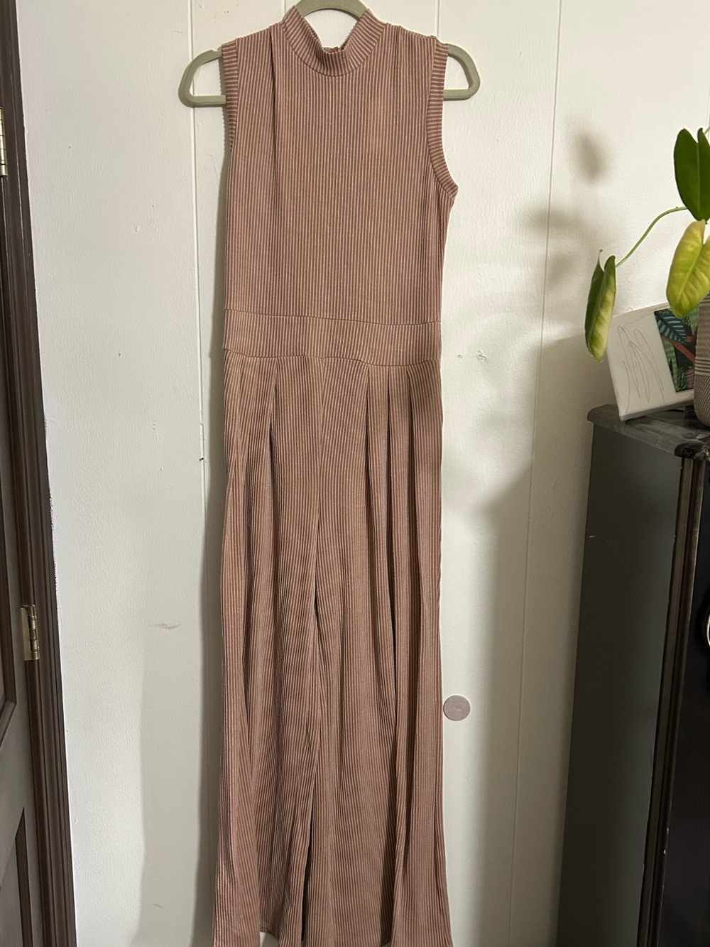 Discreet Sleeveless Ribbed Wide-Leg Jumpsuit in Mauve